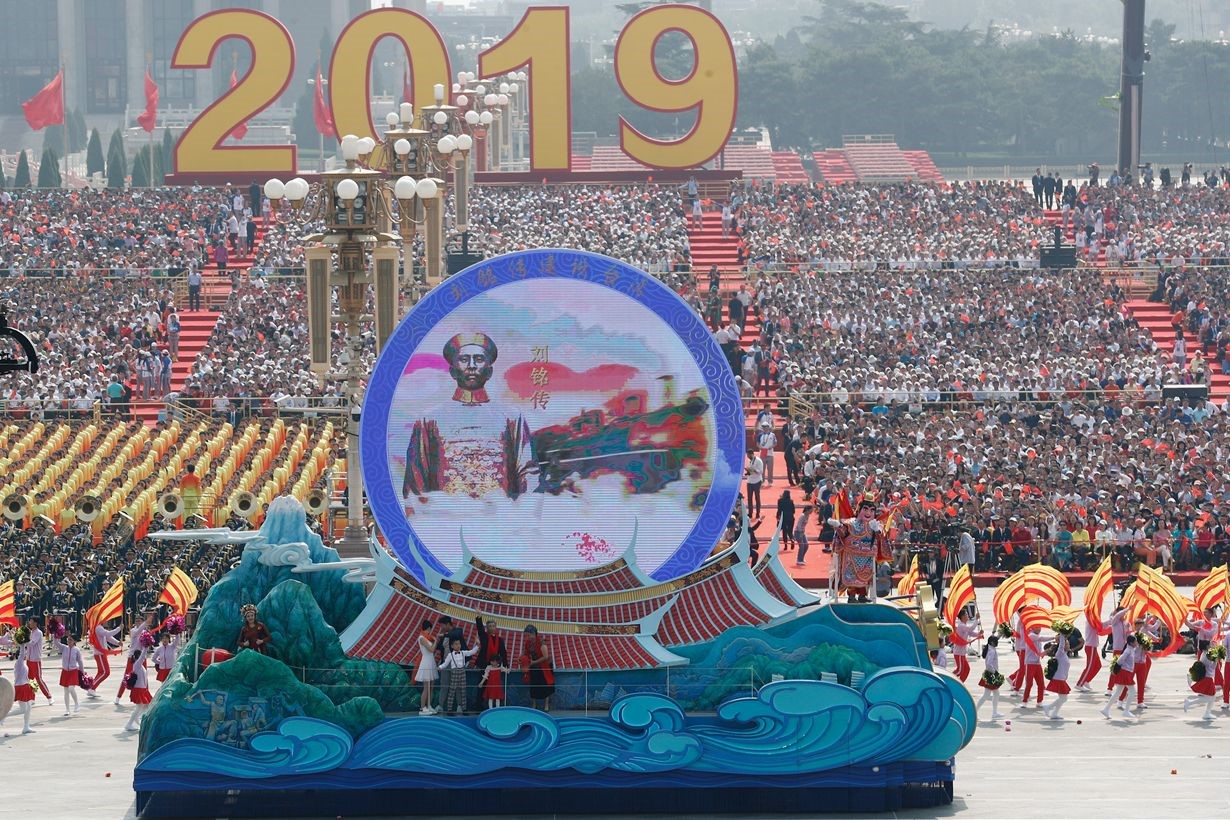 祖國(guó)70周年大慶——澄通承建寶島臺(tái)灣彩車LED顯示系統(tǒng)